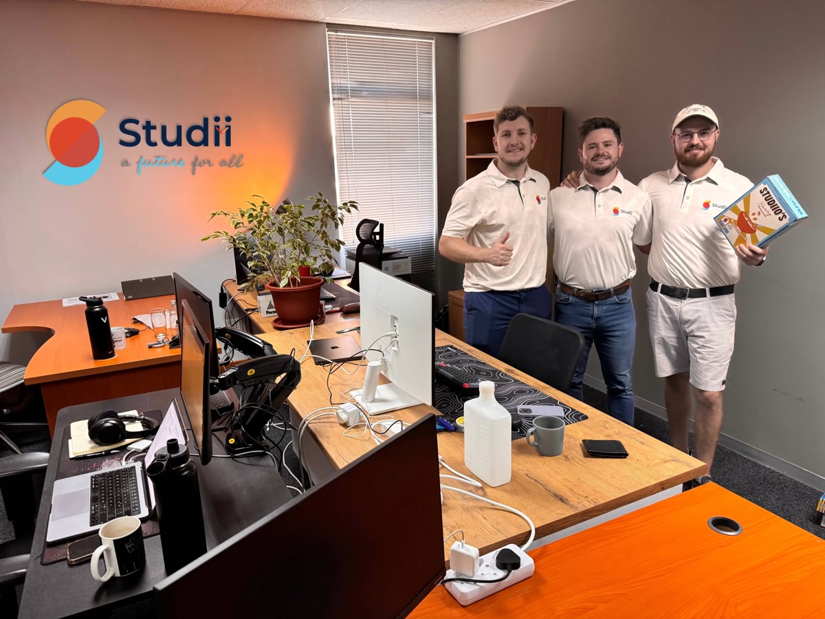 Studii Founders